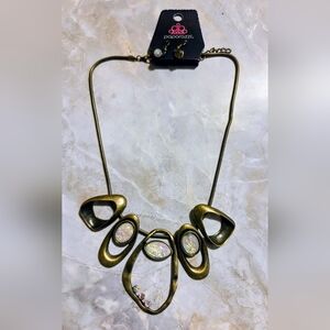 paparazzi Brass Iridescent Teardrop Statement Necklace